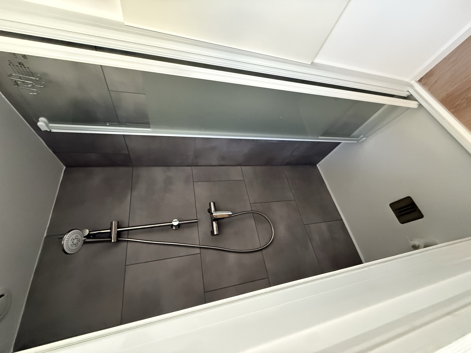 Douche carrelée
